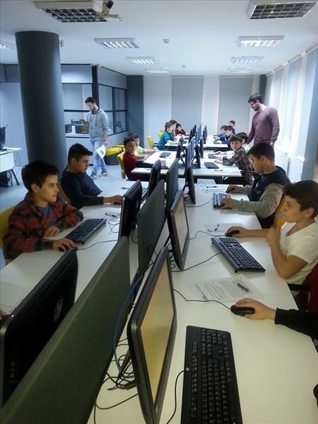 TÜGVA Kocaeli Öğrencilerimiz  3D Yazıcı ve Tasarım Merkezinde