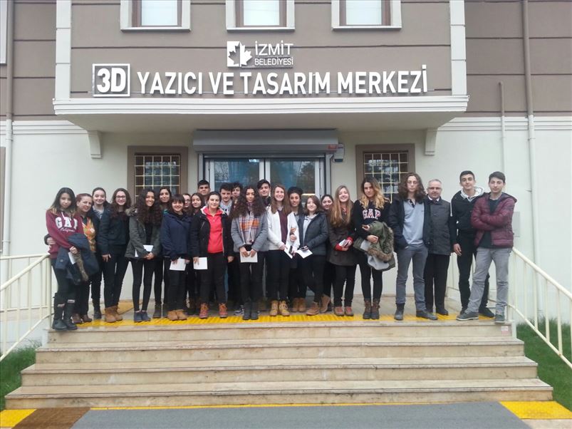 24 Kasım Anadolu Lisesi 3D Yazıcı ve Tasarım Merkezinde