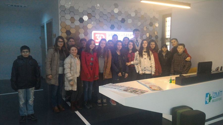 Atatürk Ortaokulu Öğrencileri